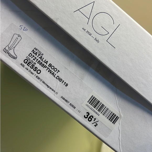 AGL MADE IN ITALY White Knee-High Combat Boots with Seamless Design - Picture 7 of 11